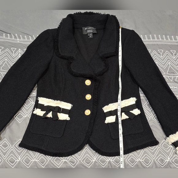 St. John Black And White Tweed Fringe Bow Blazer Size 8 - Picture 3 of 8